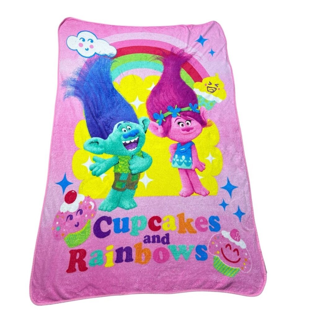 Trolls Poppy & Branch Cupcakes & Rainbows Fleece Blanket 40X60